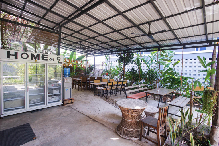 Food & Drinks 4, Home at 9, San Pa Tong