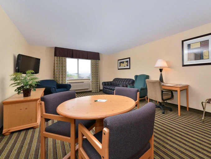 Others 5, American Inn & Suites Peosta, Dubuque