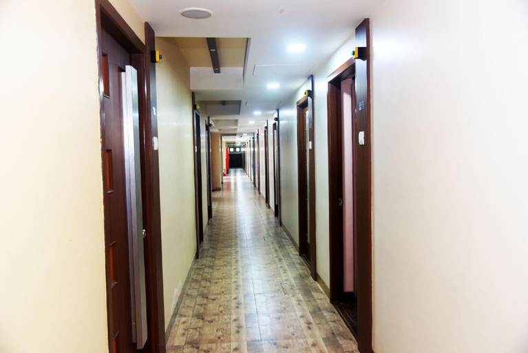 Public Area, Hotel Indiana Inn, Thane