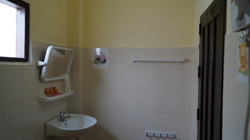 Bathroom 4, Maylay Guesthouse, Vangvieng
