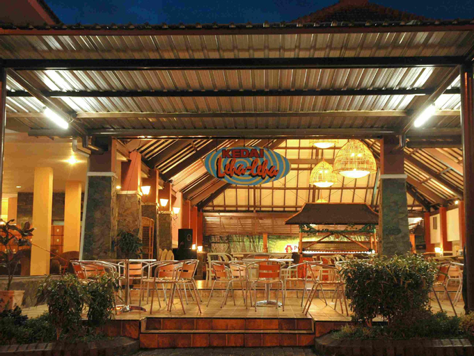 Public Area 22