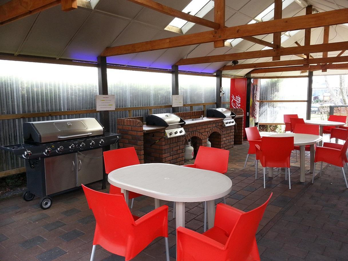 Food & Drinks 5, Taupo DeBretts Spa Resort, Taupo