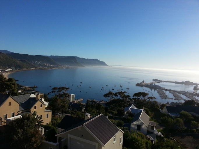 Others 4, Albatross House, City of Cape Town