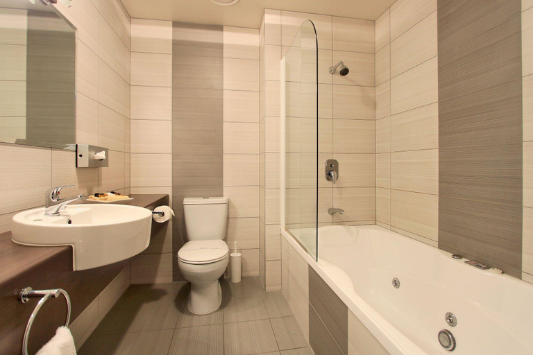 Bathroom 4, Amethyst Court Motor Lodge, Porirua