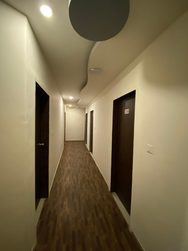 Public Area 2, Hotel Riverfront, Ahmadabad