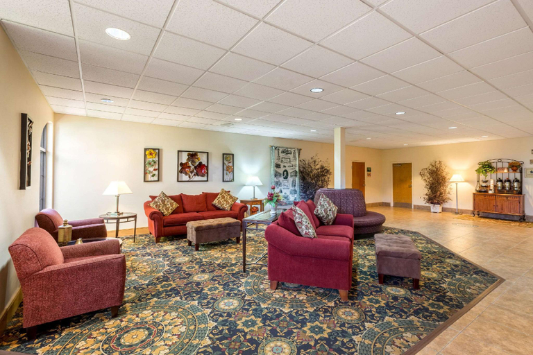 Public Area 2, Ramada by Wyndham North Platte, Lincoln