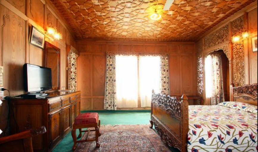 Bedroom 2, DASTAN HERITAGE Houseboats, Srinagar