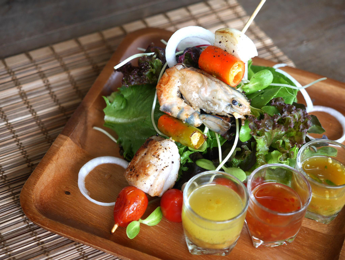 Food & Drinks 8