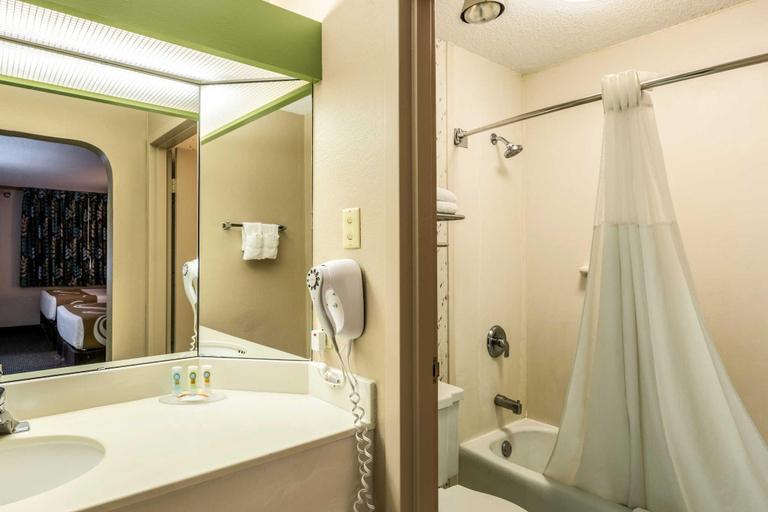 Bathroom 4, Ramada by Wyndham North Platte, Lincoln