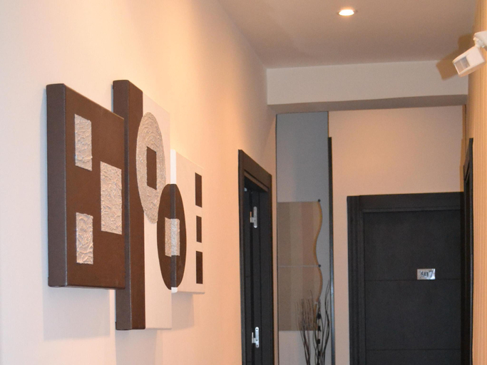 Public Area 2, Hostal El Brezo, Madrid