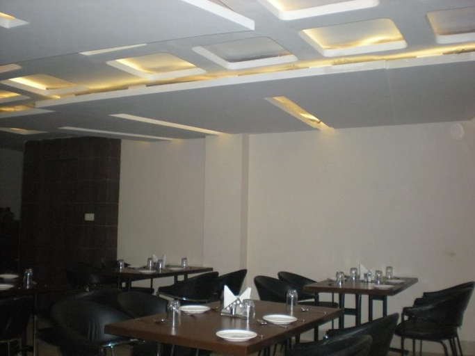 Food & Drinks 5, Hotel Mandiram, Kaushambi