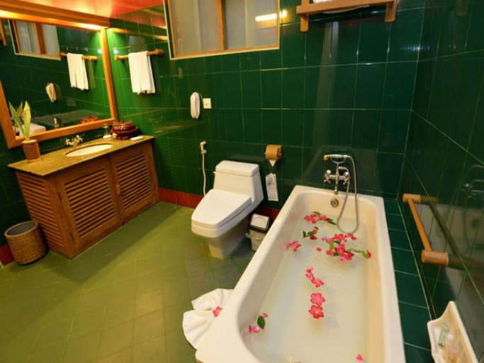 Bathroom 5, Bagan Thande Hotel, Old Bagan, Myingyan