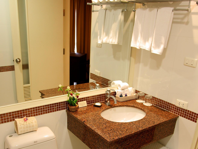Bathroom 4, Aurum The River Place, Thon Buri