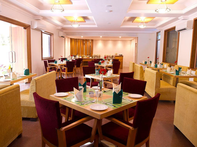 Food & Drinks 5, 7 Apple Hotel Pimpri Pune, Pune