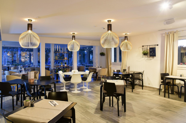 Food & Drinks 3, Hotel Des Mosaiques, Jura-North Vaudois