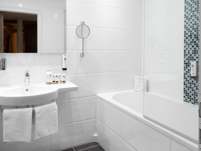 Bathroom 4, Hotel de l'Europe by HappyCulture, Bas-Rhin