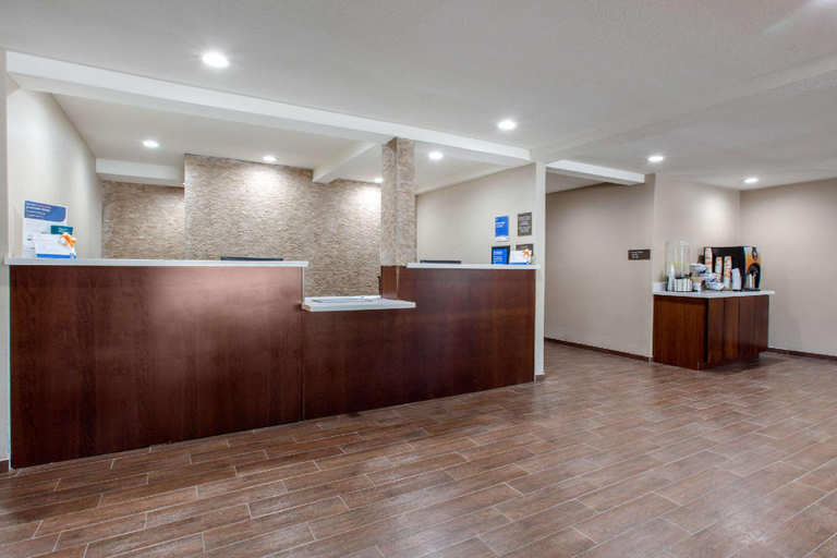 Public Area 2, Comfort Inn & Suites Lakeside Show Low, Navajo