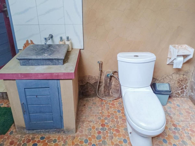 Bathroom 5, Pranajaya Loka, Buleleng