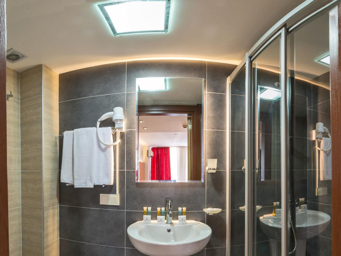 Bathroom 5, Erbazlar Hotel, Fatih