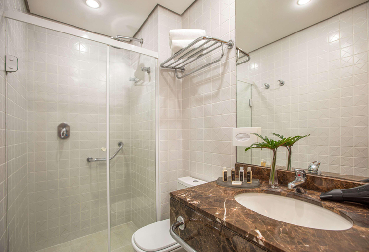 Bathroom 17