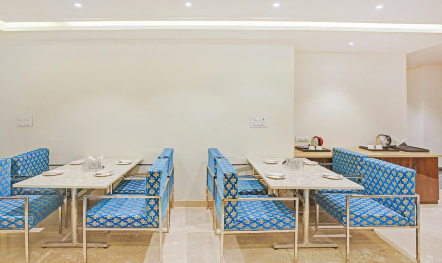 Food & Drinks 5, Treebo Trend Emblem Suites, Delhi