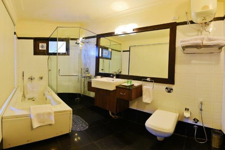 Bathroom 4, Indraprastha Resort - Centrally Heated Rooms & Spa, Chamba
