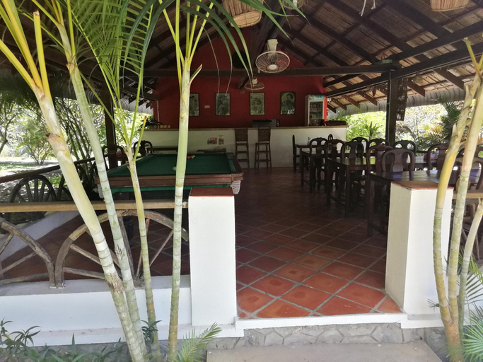 Public Area 2, Q Bungalows, Kaeb