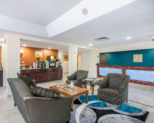 Public Area 3, Econo Lodge Inn & Suites Centerville, Hickman