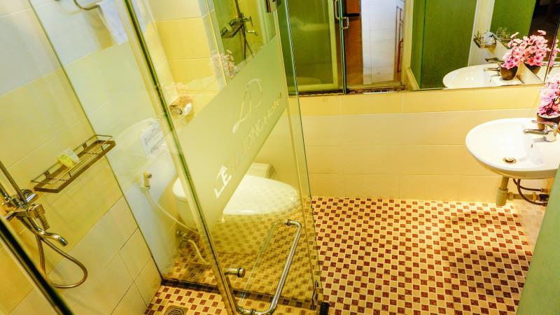 Bathroom 5, Le Duong Hotel Nha Trang, Nha Trang