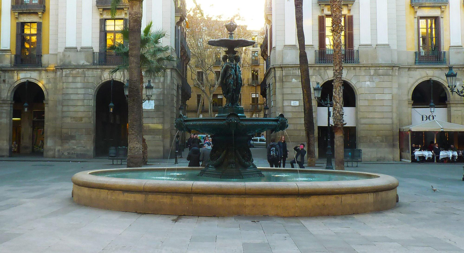 Others 5, Hostal Drassanes, Barcelona