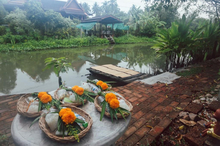 Food & Drinks, Baansuanleelawadee, Amphawa