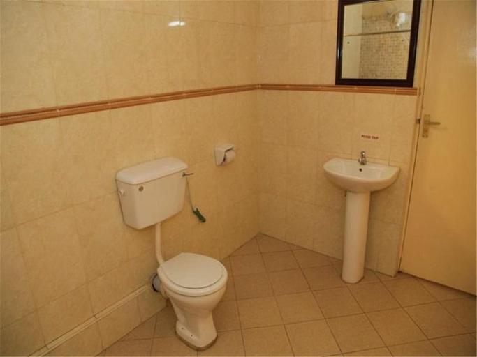 Bathroom, Pearl Palace Hotel, Starehe