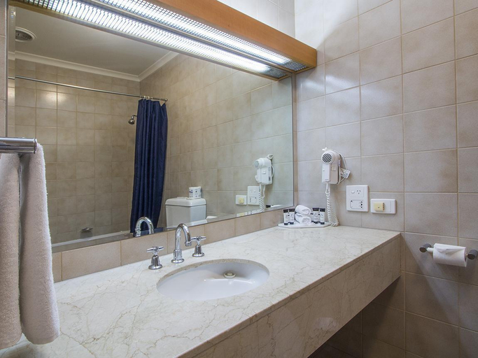 Bathroom, New Terry Hotel and Golf Resort, Yankalilla