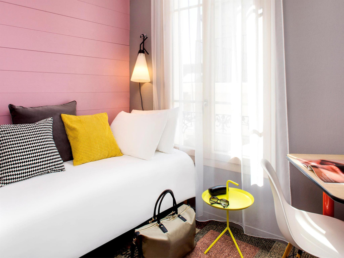 Bedroom 3, ibis Styles Roanne Centre Gare, Loire