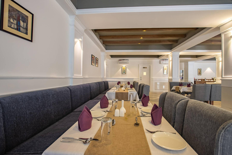 Food & Drinks 3, Royal Residency, Ernakulam