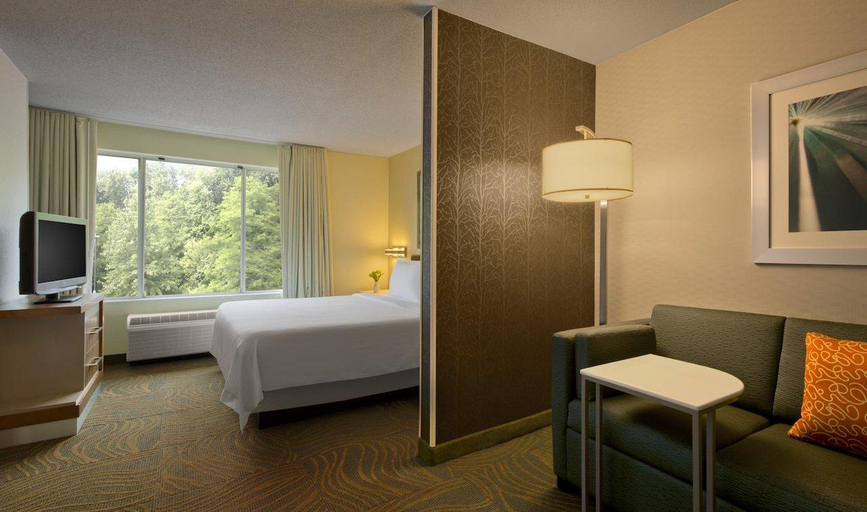 Bedroom 3, Kings Inn & Suites Mason, Warren