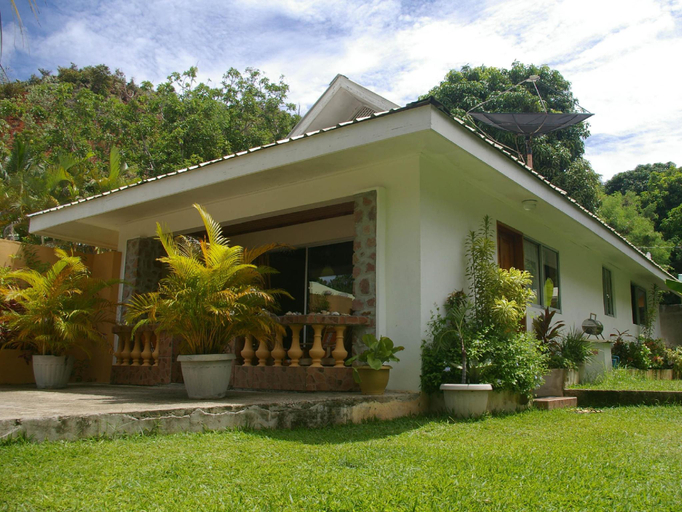 Others 4, Villa Kass