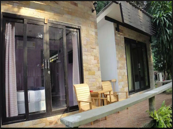Public Area, Wave-F Homestay, K. Ko Kut