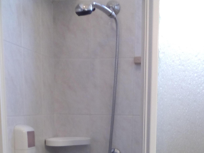 Bathroom 3, Albergo Moretti, Ancona