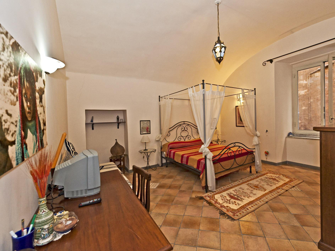 Bedroom 2, Centro Antico Bed and Breakfast, Napoli