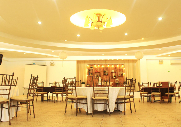 Food & Drinks 5, Altaroca Mountain Resort Antipolo, Antipolo City