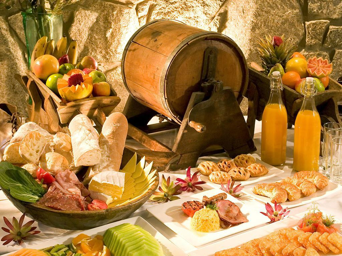 Food & Drinks 4, Chalet Mt Buller Hotel, Mount Buller Alpine Resort