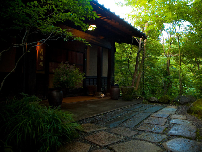Exterior & Views 1, Yufuin Ryokan Gettouan, Yufu
