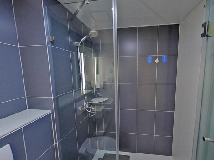Bathroom 4, Hanting Hotel (Shanghai Guilin Road), Shanghai