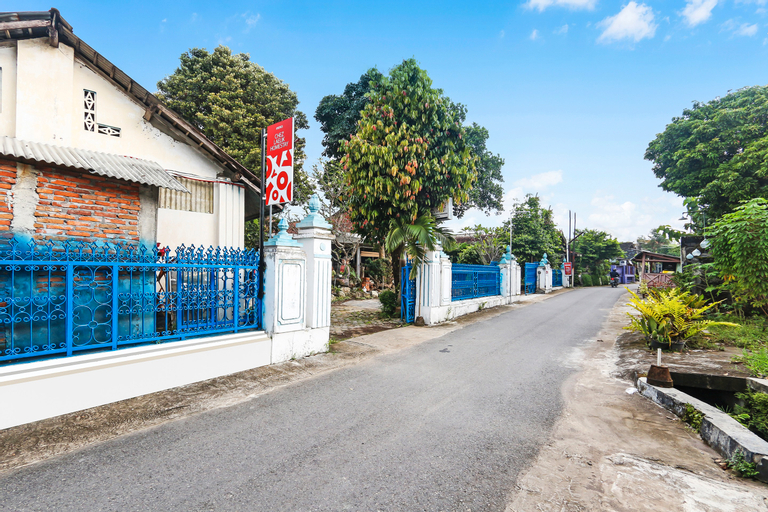 Exterior & Views 2, OYO 90903 Chez Laelik Homestay, Bantul