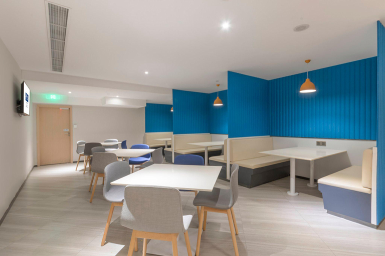Food & Drinks 5, Holiday Inn Express Shanghai Gubei By IHG, Shanghai