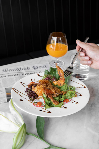 Food & Drinks 8