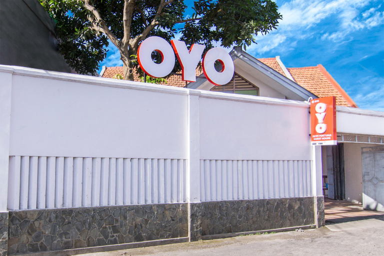 Exterior & Views 1, SUPER OYO 890 Dewi Fortuna Guest House, Sleman