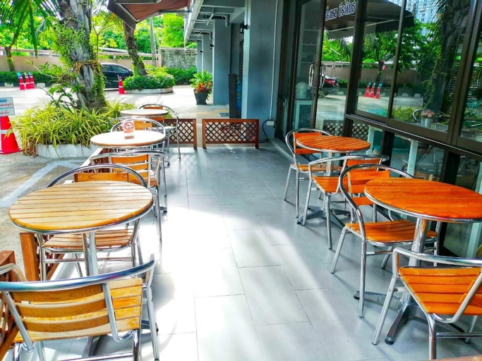 Food & Drinks 5, Beerapan Hotel, Thon Buri