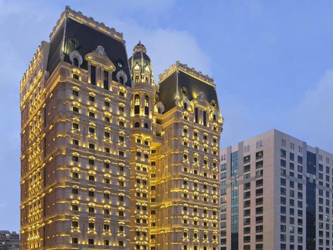 Exterior & Views 15